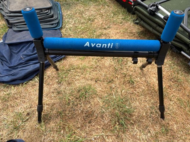 avanti fishing pole roller (NEW) 10 Foot Carbon Kevlar Blue Bantam Spear Package Yellow depending how you choose to arrange the sections pole roller products for sale