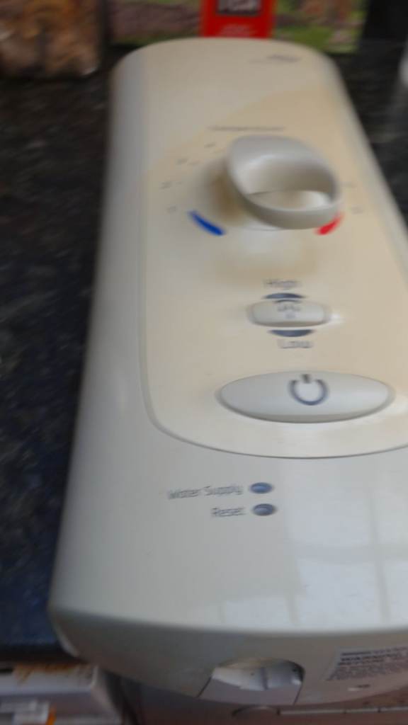 2 Mira electric shower unit , one Advance 9.0 Flex ATL and one Sprint 9 ...