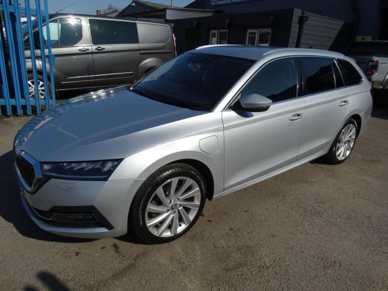 SKODA OCTAVIA 1.4 TSI iV 13kWh SE L DSG Euro 6 (s/s) 5dr 2022