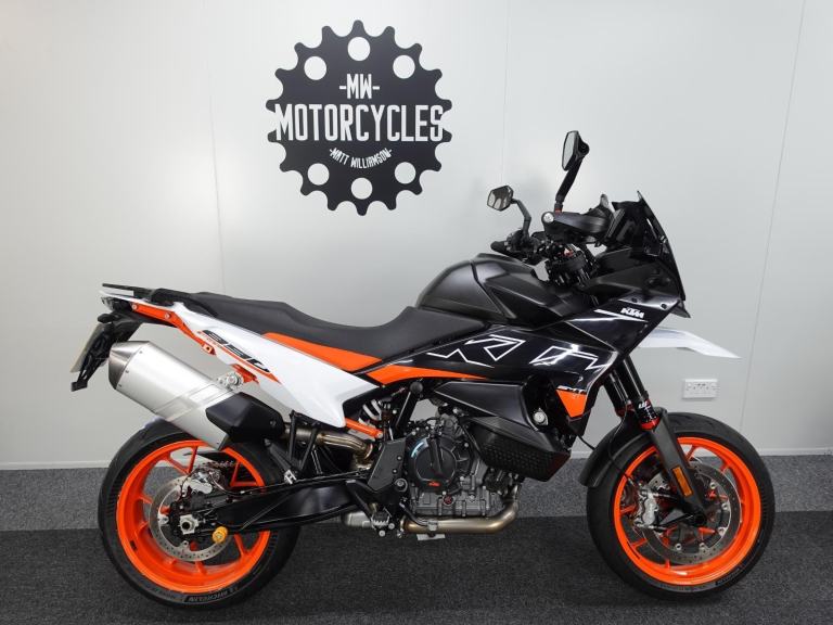KTM 890 SMT. 2023. 1 Owner. Tech Pack. Low Miles. FSH. Just Serviced.