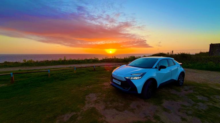 Toyota, C-HR, Hatchback, 2024, Other, 1798 (cc), 5 doors