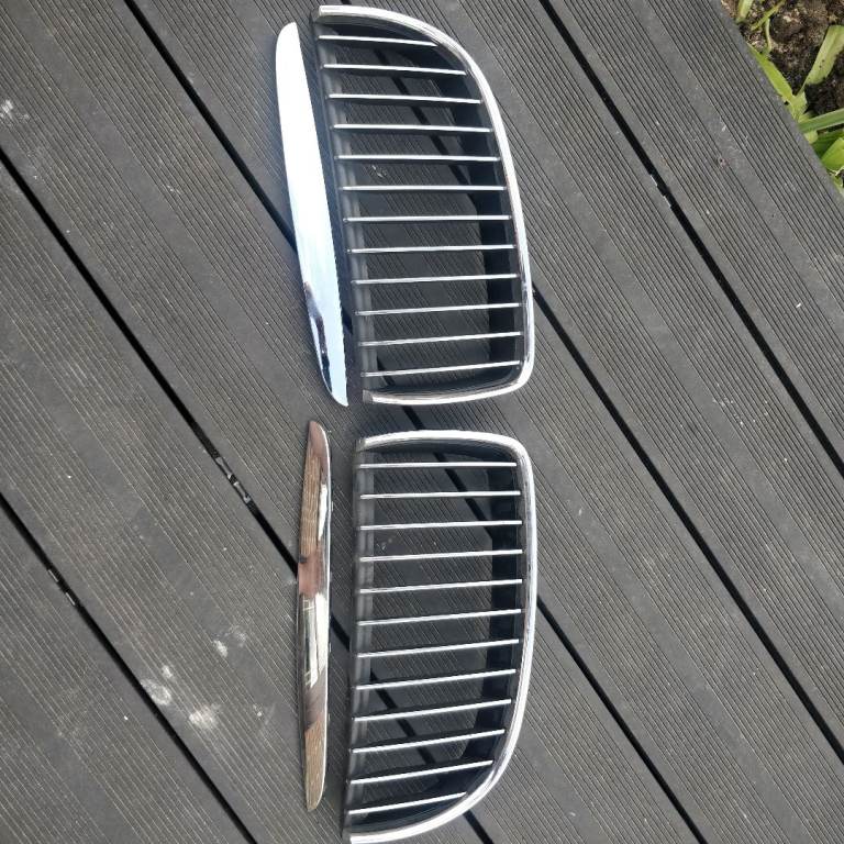Genuine BMW 3 Series (E90 & E91) Front Kidney Grills