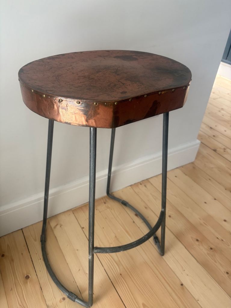 Bar stool