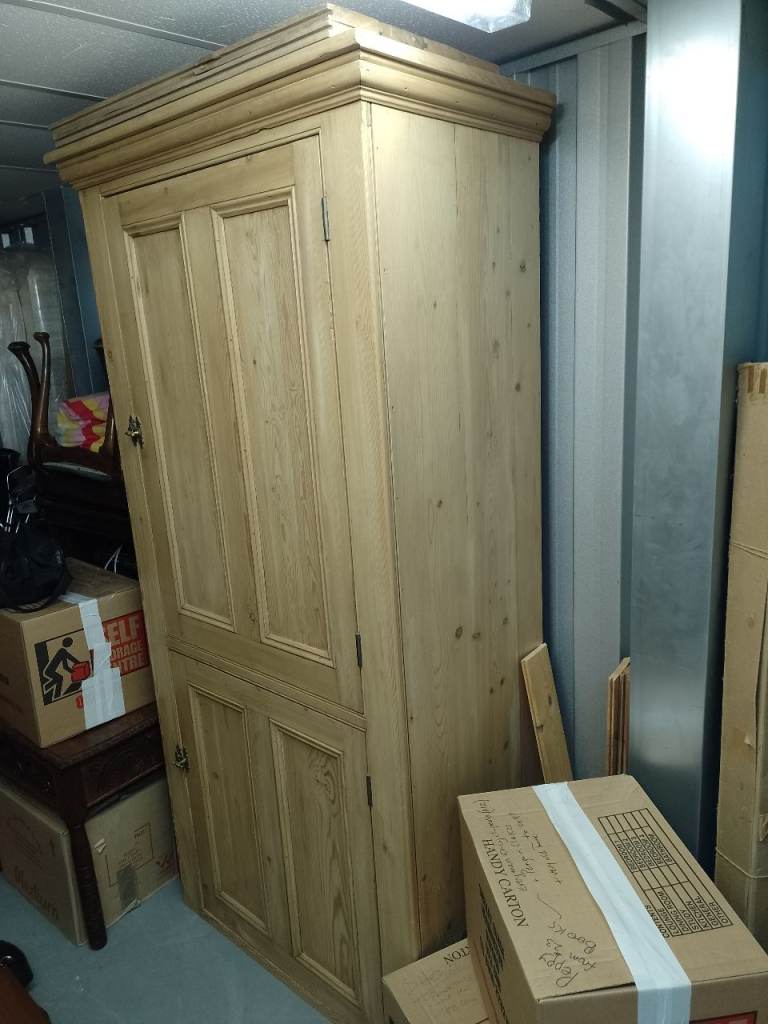 Large wooden (pine ?) cupboard