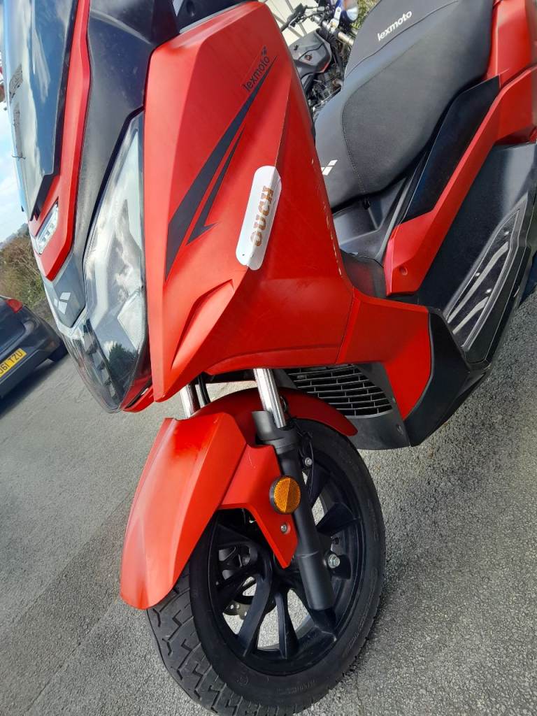 Lexmoto apollo 125cc scooter