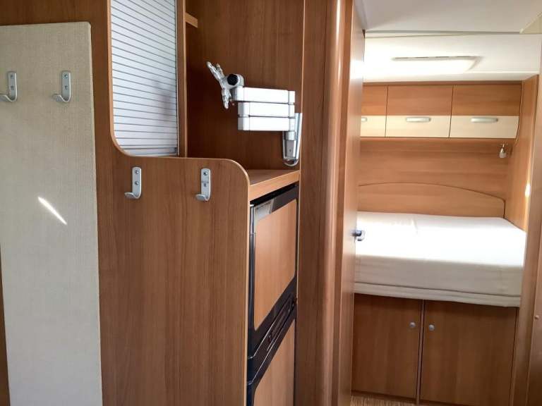 2013 (13) HYMER CARADO T449H LOW PROFILE