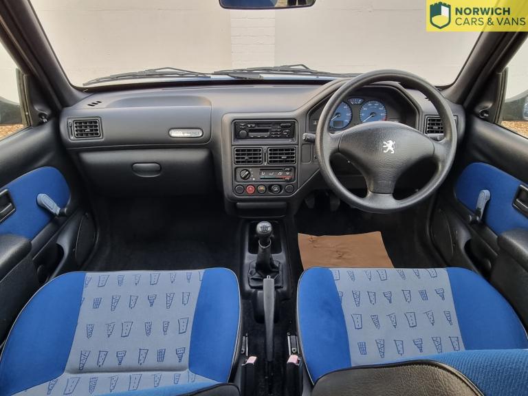 PEUGEOT 106 1.1 Independence Limited Edition 2002