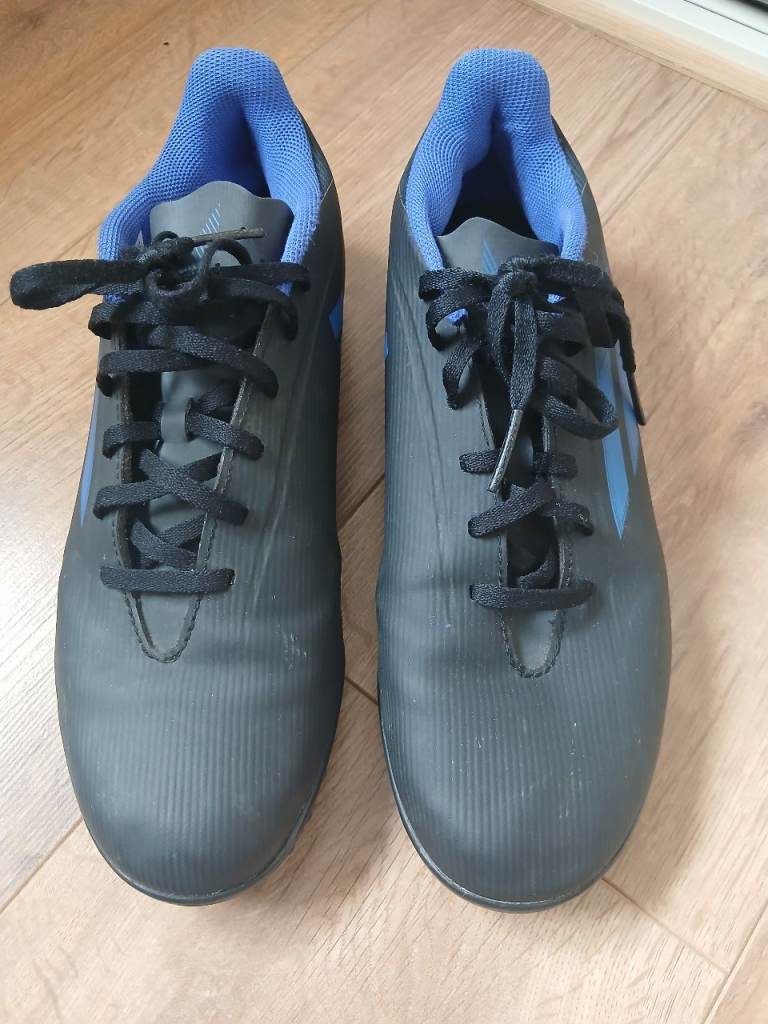 Adidas Astro Turf Trainers/Boots - Size 9