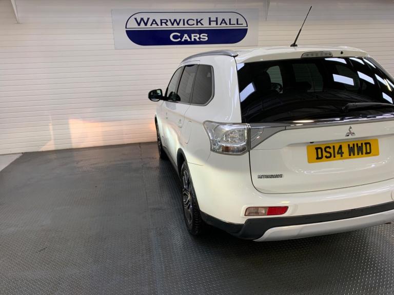 2014 Mitsubishi Outlander 2.2 DI-D GX4 Auto 4WD Euro 5 (s/s) 5dr ESTATE Diesel Automatic