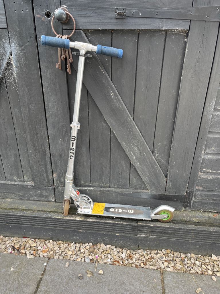 M-cro kids scooter 8+