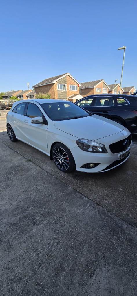 Mercedes-Benz, A CLASS, Hatchback, 2014, Manual, 1461 (cc), 5 doors