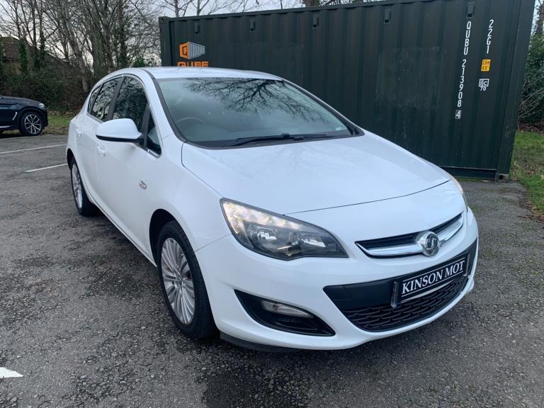 2015 Vauxhall Astra 1.4i 16V Excite 5dr HATCHBACK Petrol Manual