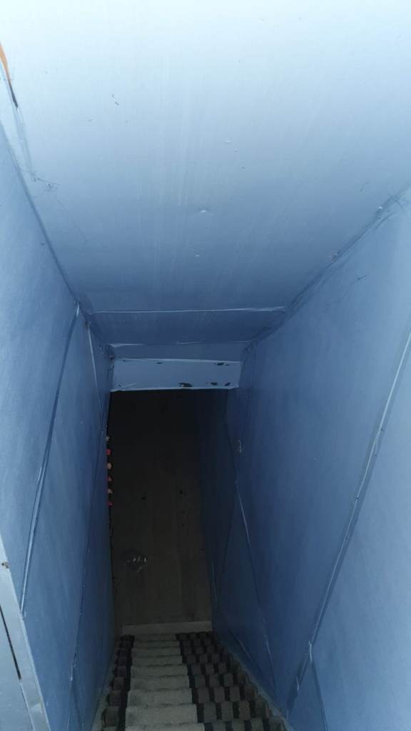 Stylish 1 Bedroom Ground Floor Flat with Private Garden, Cellar & Excellent Transport Links