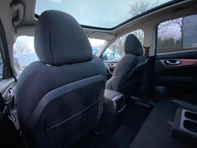 2018 Nissan Qashqai 1.2 DiG-T N-Connecta 5dr HATCHBACK PETROL Manual
