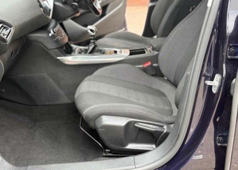 2016 Peugeot 308 1.2 PureTech 130 Allure 5dr HATCHBACK PETROL Manual