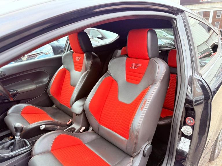 2014 Ford Fiesta 1.6T EcoBoost ST-2 Euro 5 3dr HATCHBACK Petrol Manual