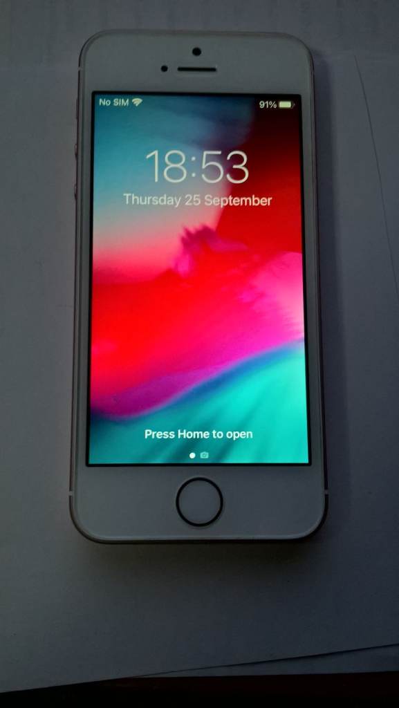 Apple iPhone SE(1-st gen.),4 inch. 32 Gb- unlocked, A 1723