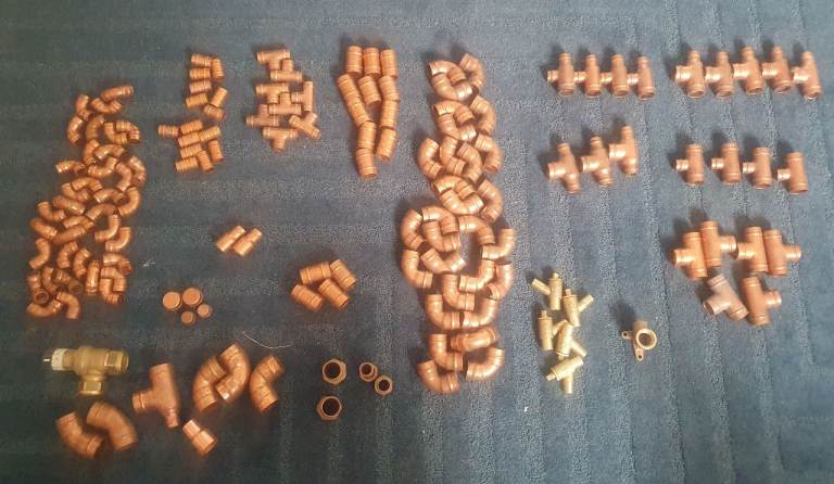 Mixed copper & brass plumbing fittings – 15mm / 22mm / 28mm – job lot