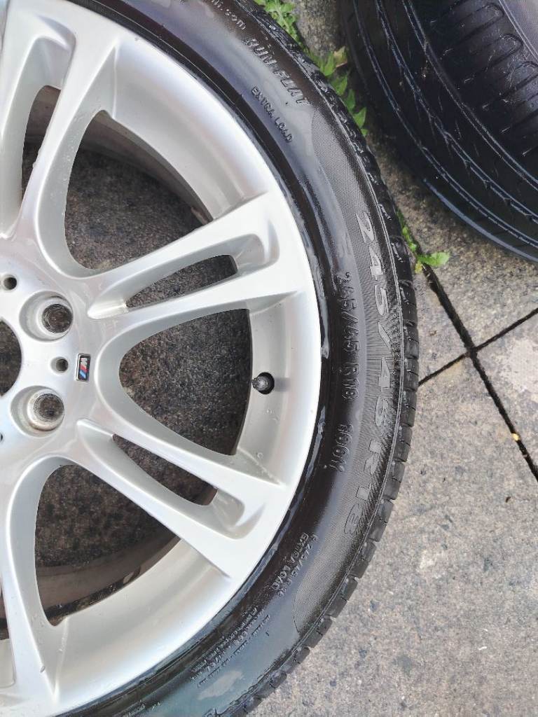 BMW 18:inch alloys with Brand new run flat pirelli tyres 