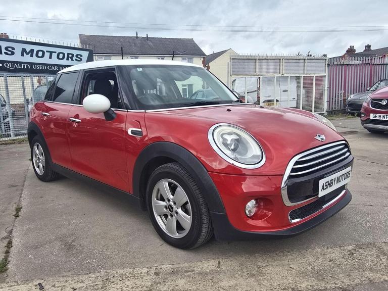 MINI Hatch 1.5 Cooper D Auto Euro 6 (s/s) 5dr Diesel Automatic