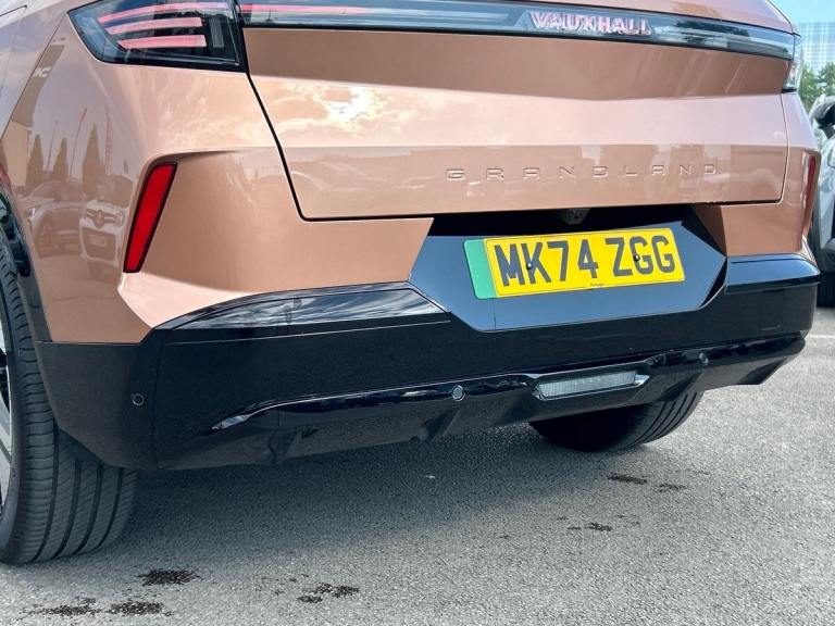  Vauxhall Grandland Electric 73kwh Ultimate Suv 5dr Electric Auto 213 Ps