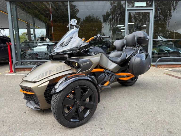 2019 CAN-AM SPYDER F3 S 1330 cc 6 speed semiautomatic trike in liquid titanium