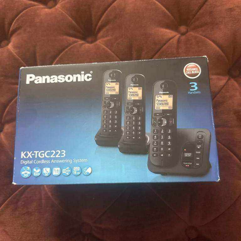 Panasonic Cordless Phone / walkie talkie with Answering Machine + 3 Handsets