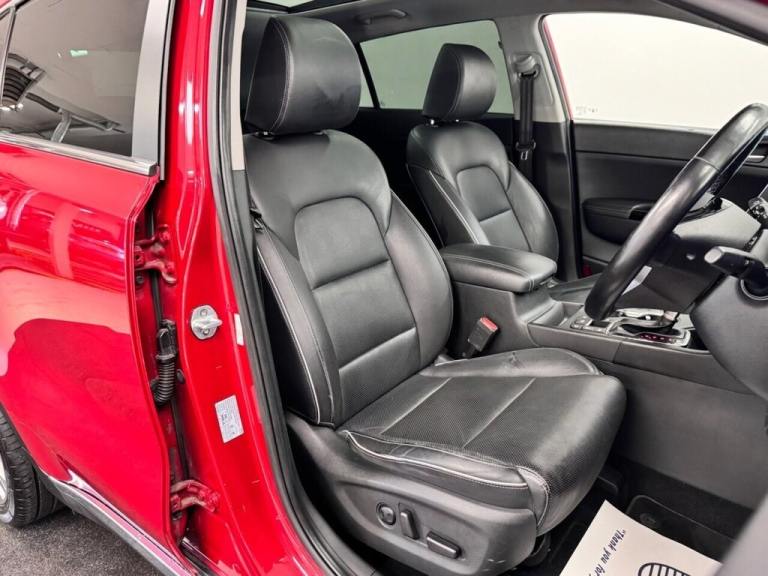2018 Kia Sportage 1.6 T-GDi 4 DCT AUTO AWD 4WD 175 BHP + SAT NAV + GLASS SUNROOF + HEATED LEA EST...