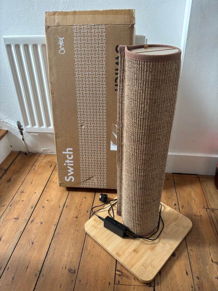 Omlet LED Cat Scratching Post with Light-Up Feature