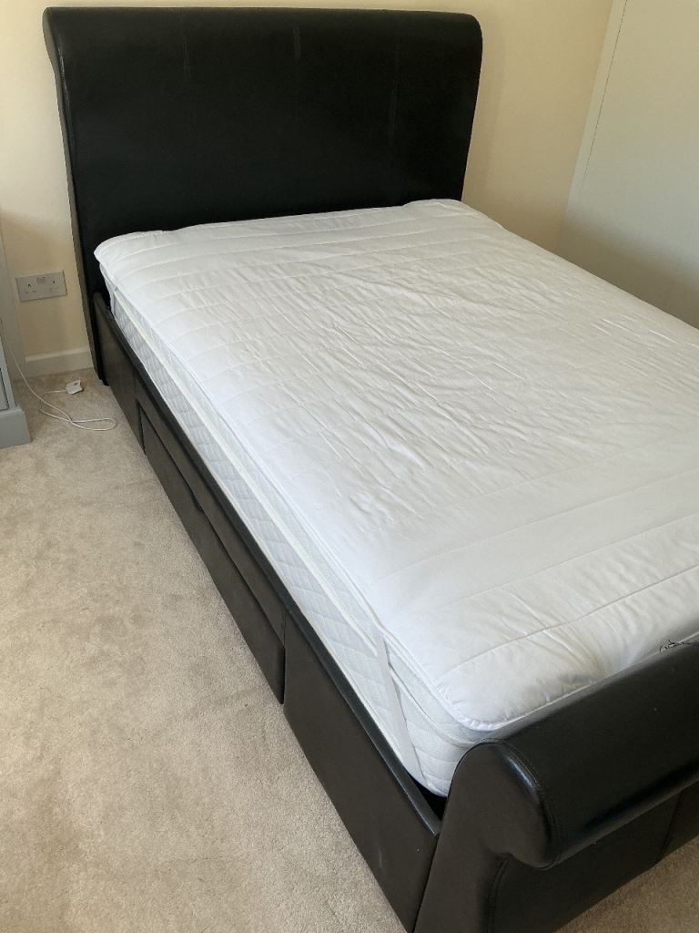 Double Sleigh Bed 