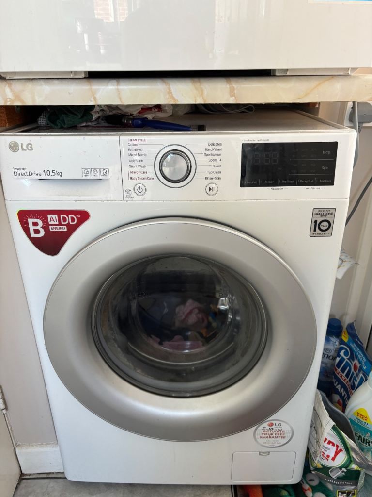 10.5 LG washing machine  £70 