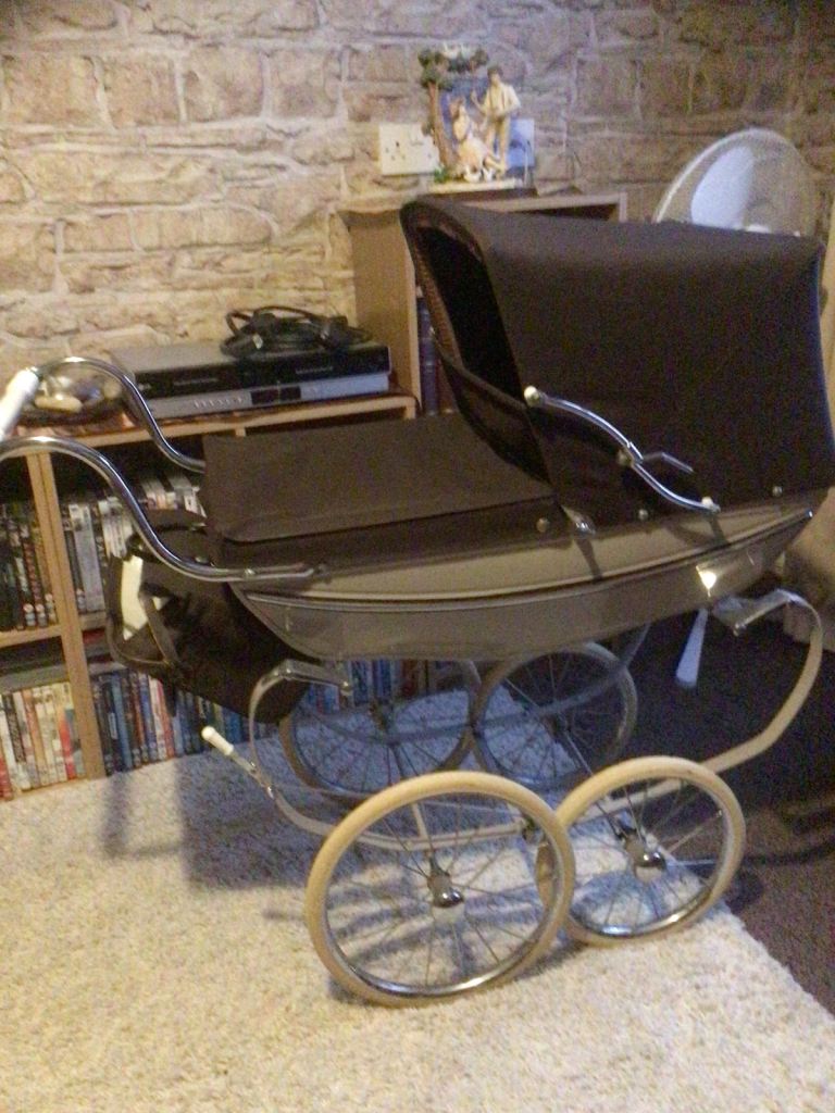 Dolls pram 