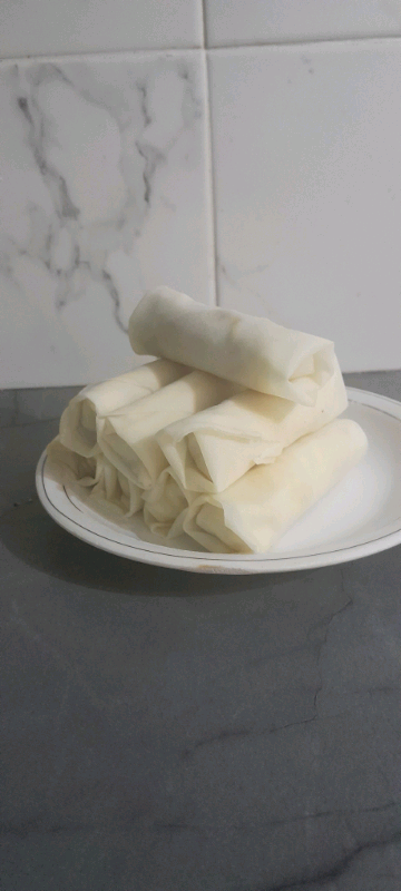 Samosa nd spring rolls 