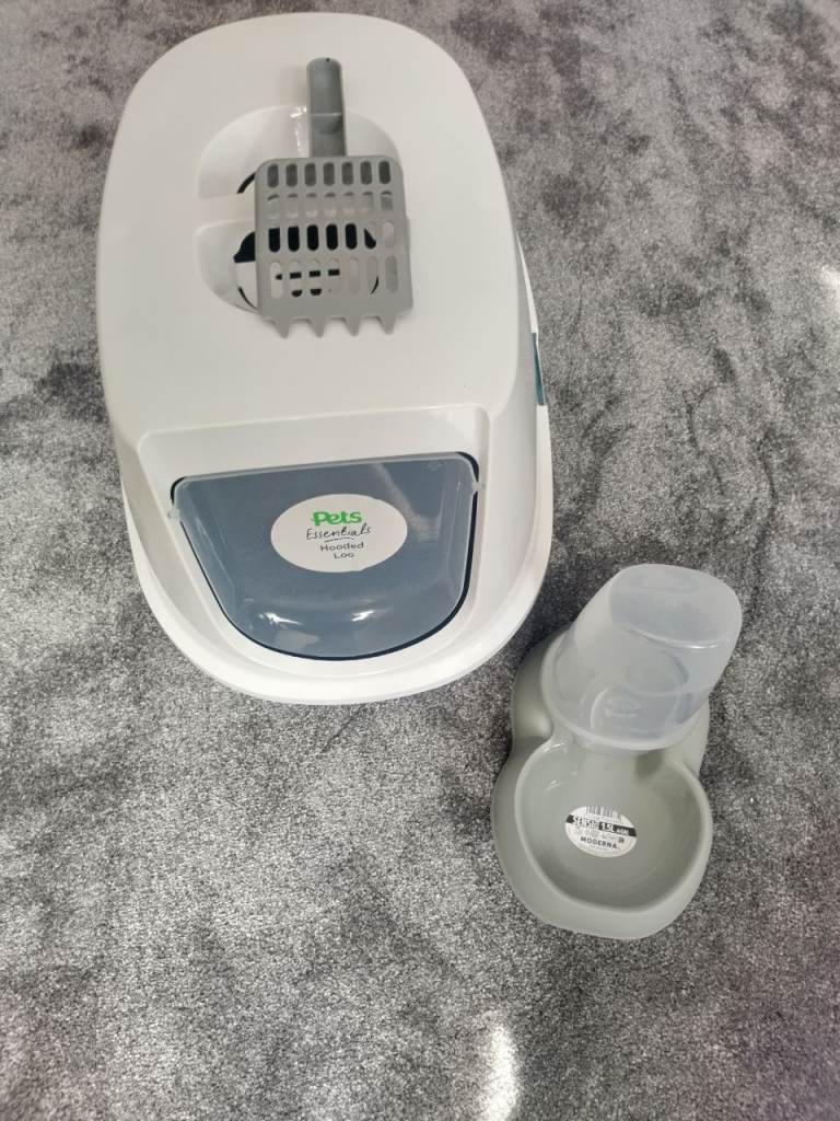 Cat litter box 