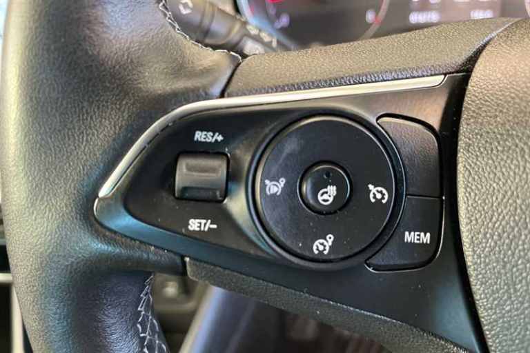 2022 Vauxhall Crossland 1.2 Turbo Ultimate 5dr HATCHBACK PETROL Manual