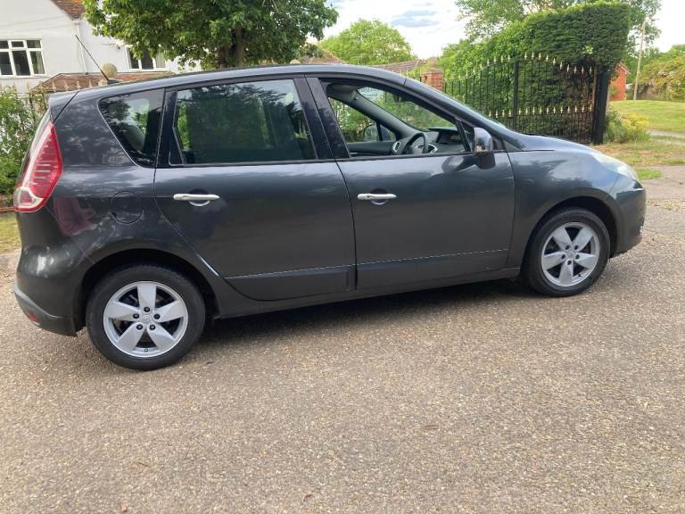 2010 RENAULT SCENIC 1.6 VVT   DYNAMIQUE SAT NAV,  MPV LONG MOT CHEAP TAX.