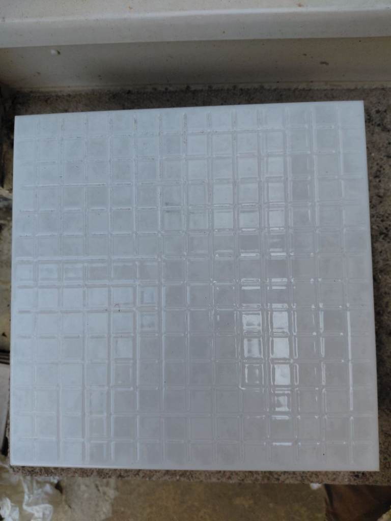 White Ceramic Tiles 25x25cm (New,NotUsed)