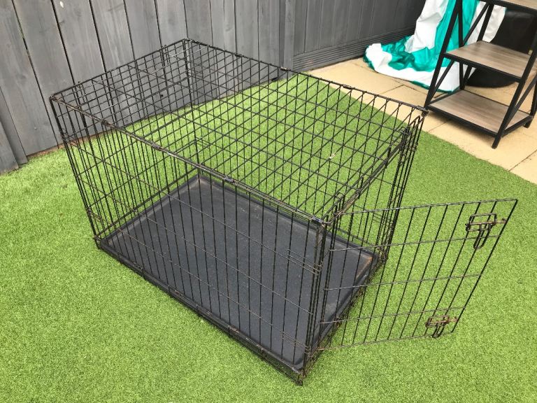 Black foldaway dog/animal cage 