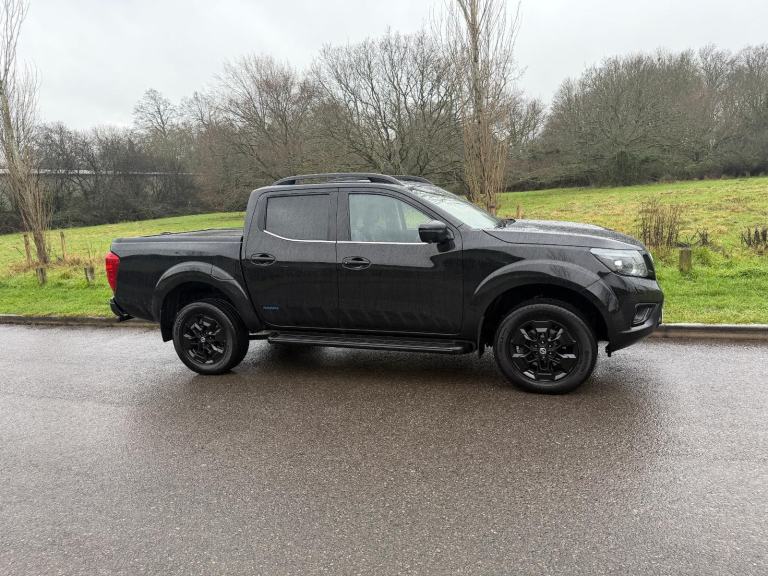 Nissan Navara 2.3 dCi N-Guard Auto 4WD Euro 6 4dr DIESEL AUTOMATIC 2021/21