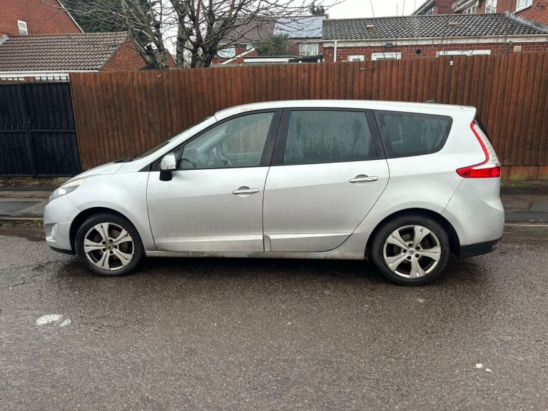 renault grand scenic 7 seater 