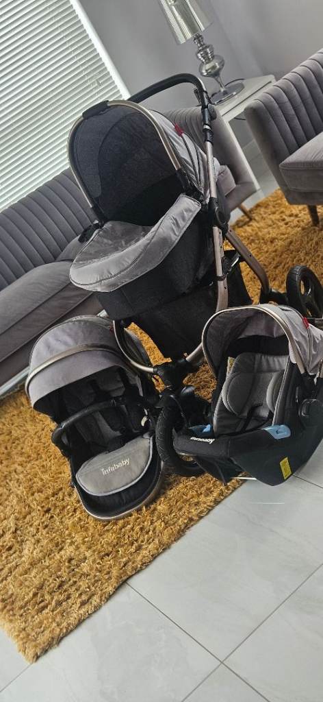 Immaculate infababy 3 wheeler travel system 
