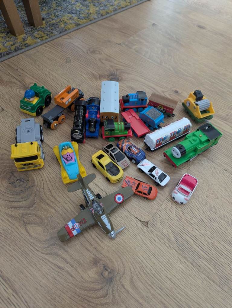 Train and vehicle bundle 