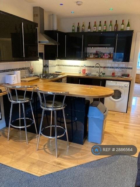 2 bedroom flat in Upper Craigs, Stirling, FK8 (2 bed) (#2886564)