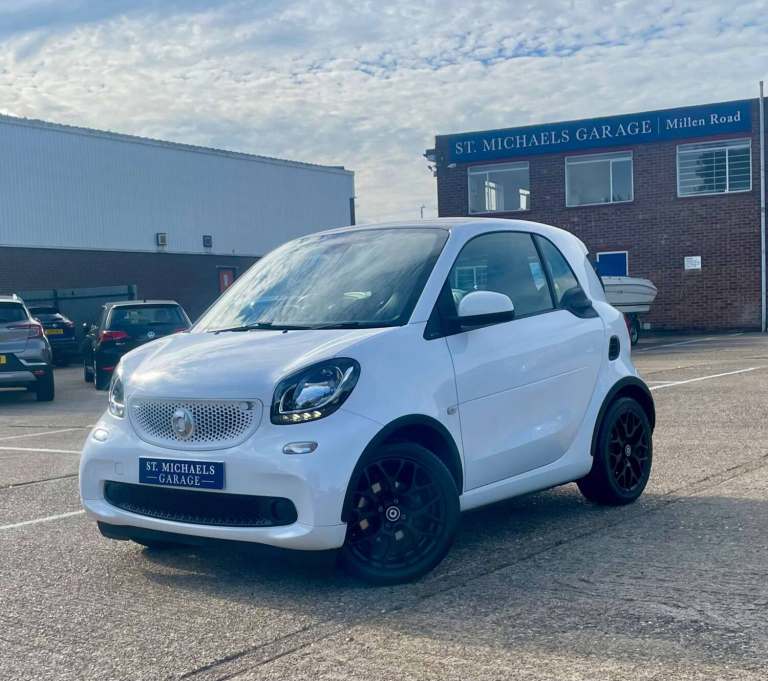2016 smart fortwo 1.0 fortwo Edition White Auto 3dr Coupe Petrol Automatic