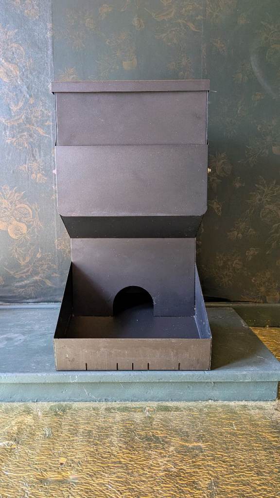 40litre dog feeding station 