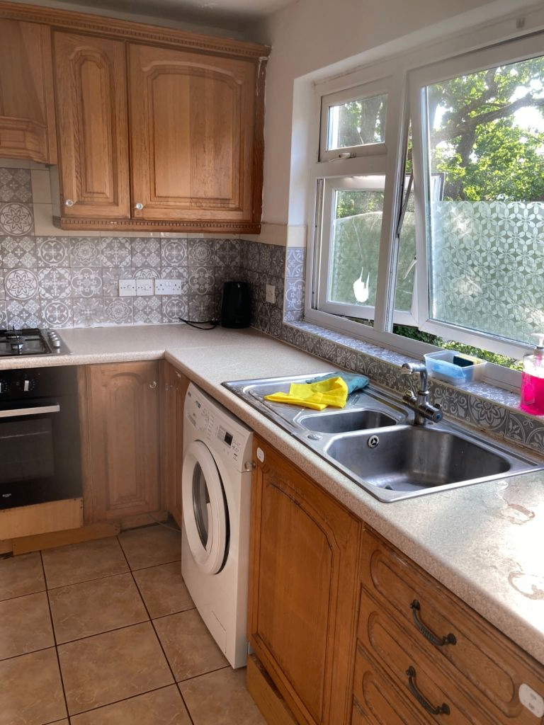 2 BEDROOM FLAT TO RENT | CHINGFORD E4 