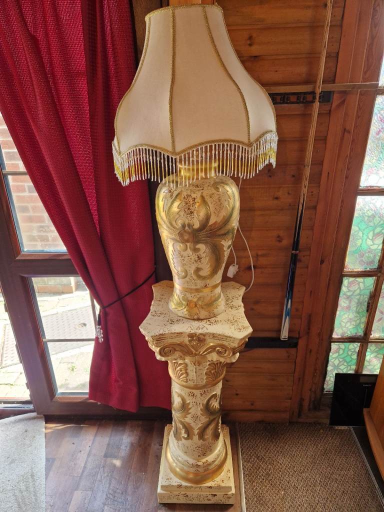 Ceramic Victorian lamp