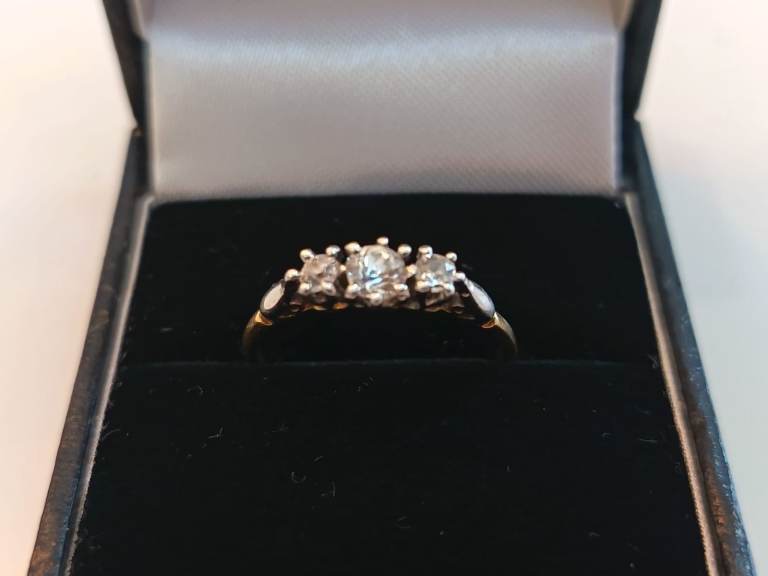 Diamond 18 carat & platinum gold ring