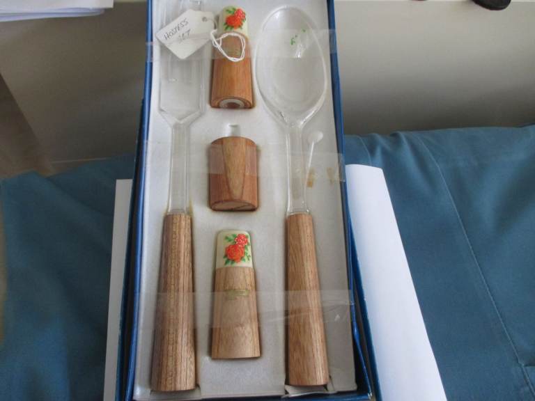 RETRO HOSTESS SALAD AND CONDIMENT SET