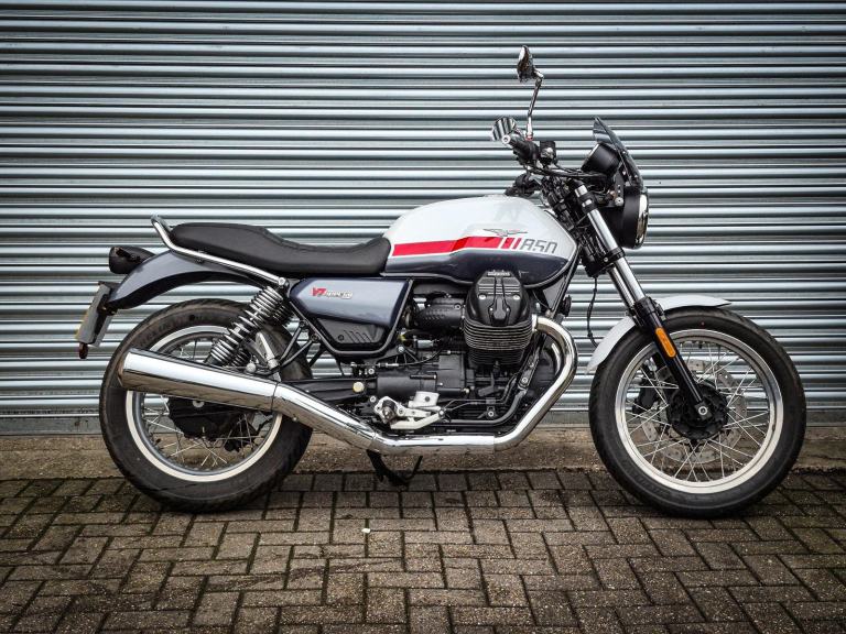 Moto Guzzi V7 850 Special